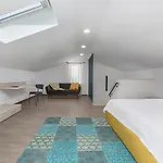 度假居 Atemberaubende Steinvila Mit Privatem Salzwasserpool Mit Bekannter Taverne Ums Eck *