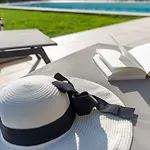 בית נופש Atemberaubende Steinvila Mit Privatem Salzwasserpool Mit Bekannter Taverne Ums Eck