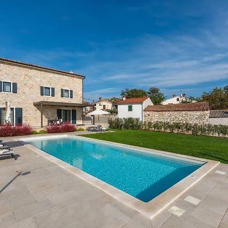 Atemberaubende Steinvila Mit Privatem Salzwasserpool Mit Bekannter Taverne Ums Eck *