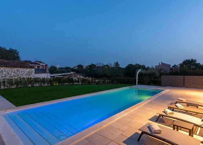 Atemberaubende Steinvila Mit Privatem Salzwasserpool Mit Bekannter Taverne Ums Eck *